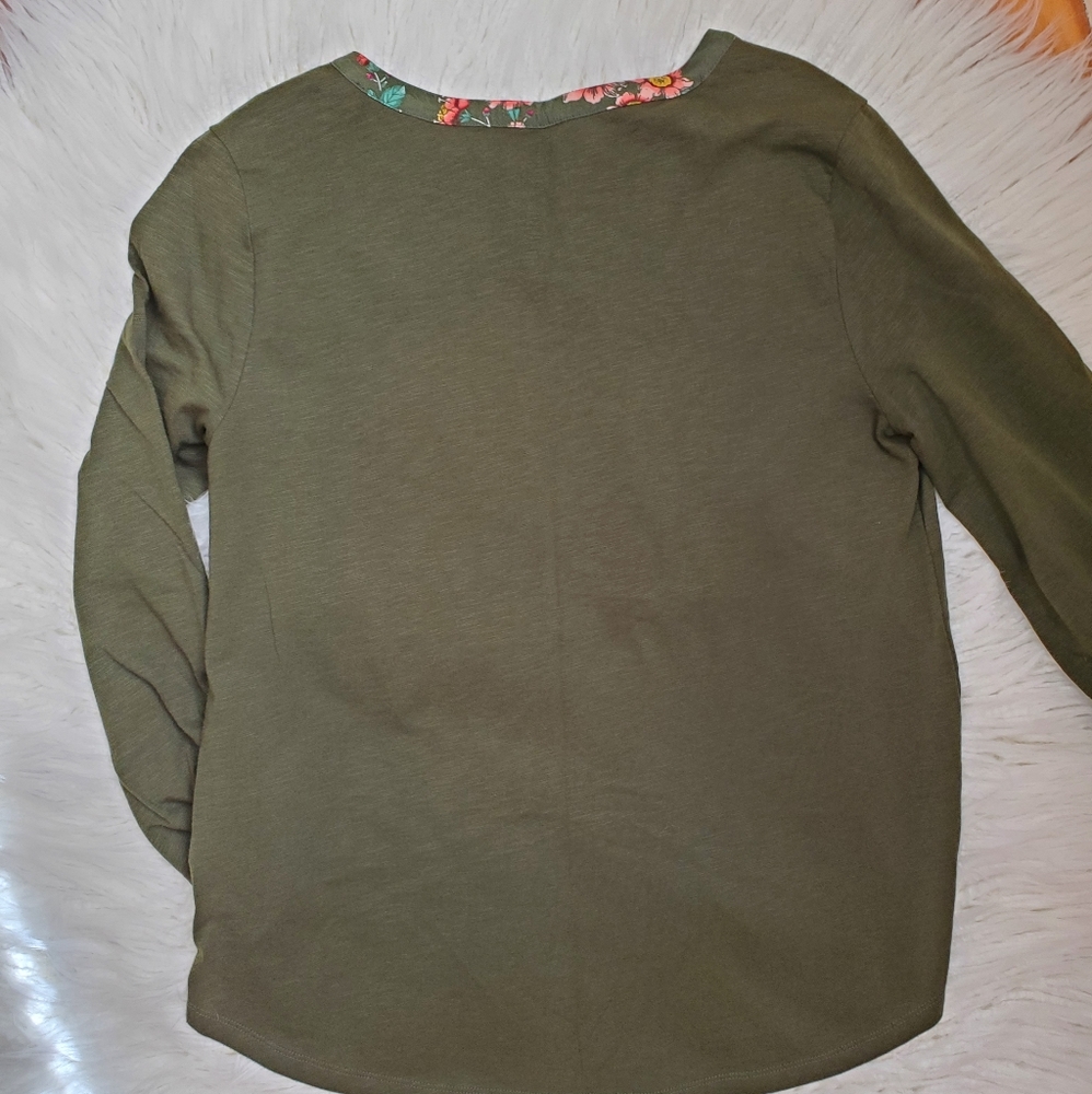 St. John's Bay shirt - Picture 3 of 4